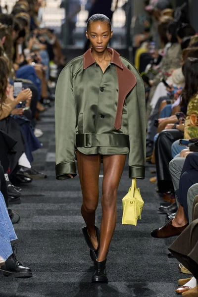 Look 26